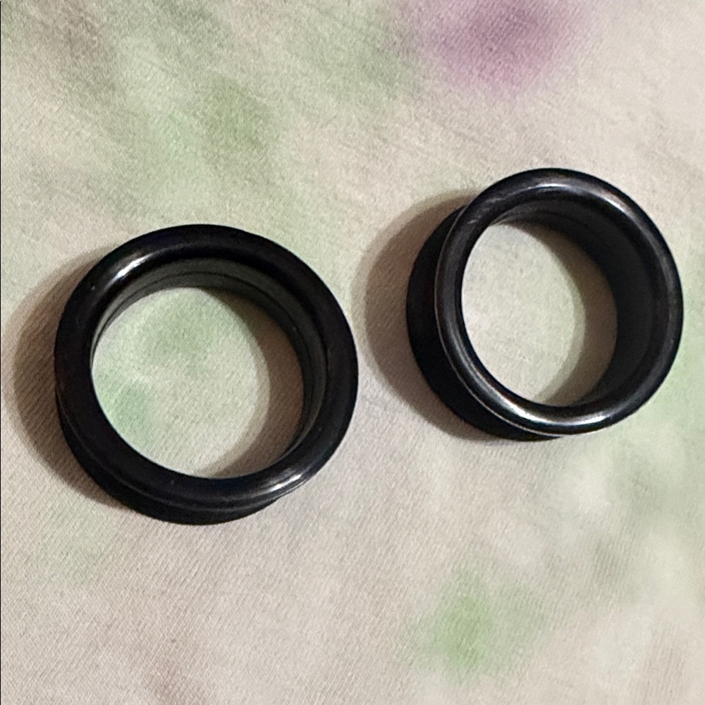 🖤Pair of 30mm Silicon Tunnels🖤